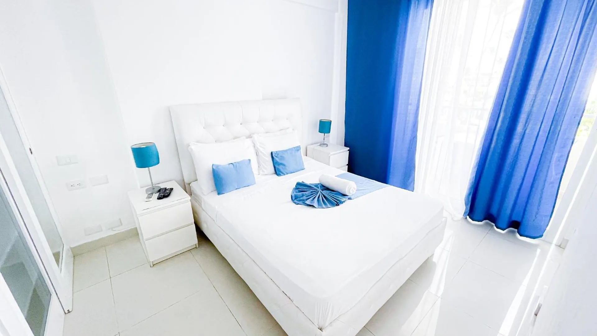 Ducassi Suites Rooms Hotel Beach Playa Bavaro Wifi Parking Rooftop Pool & Spa Punta Cana